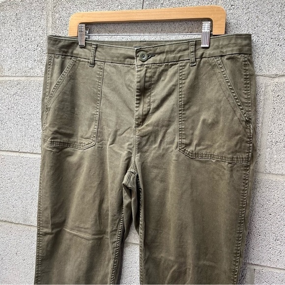 Lee Regular Fit Slim Ankle Mid Rise Pants - Picture 2 of 8